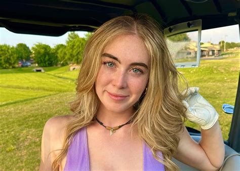 grace charis hot|Grace Charis racy golf video sets social media ablaze。